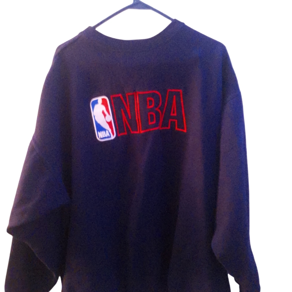NBA Long sleeve pullover